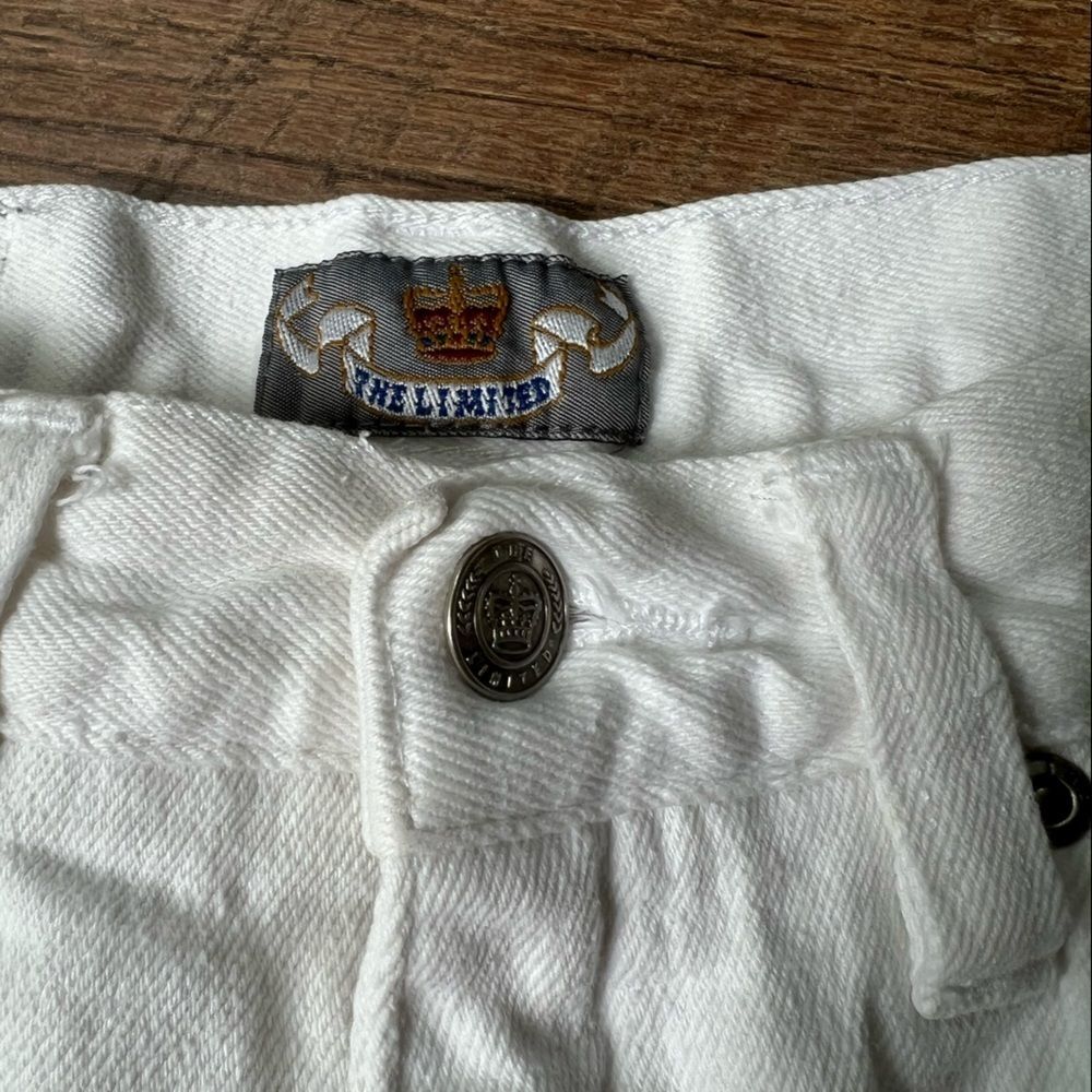 Vintage THE LIMITED White Denim High-Waisted Bermuda Shorts Sz 12(fits like 6/8) - Picture 14 of 14